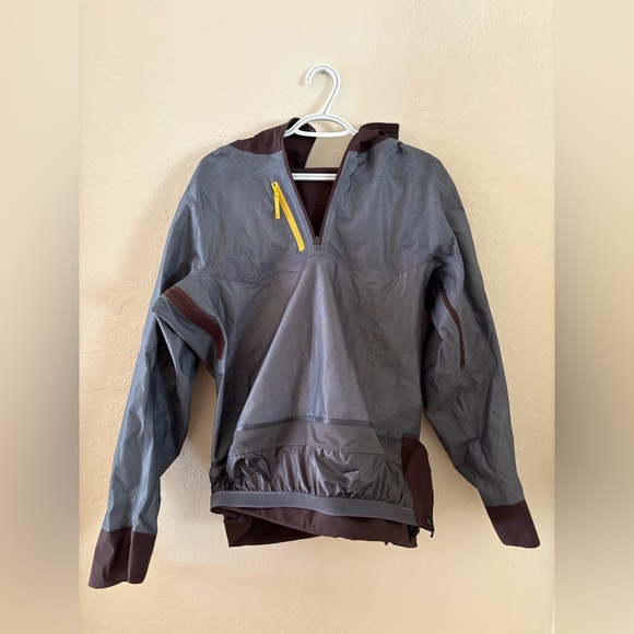 Sabre Anorak - Picture 4 of 5